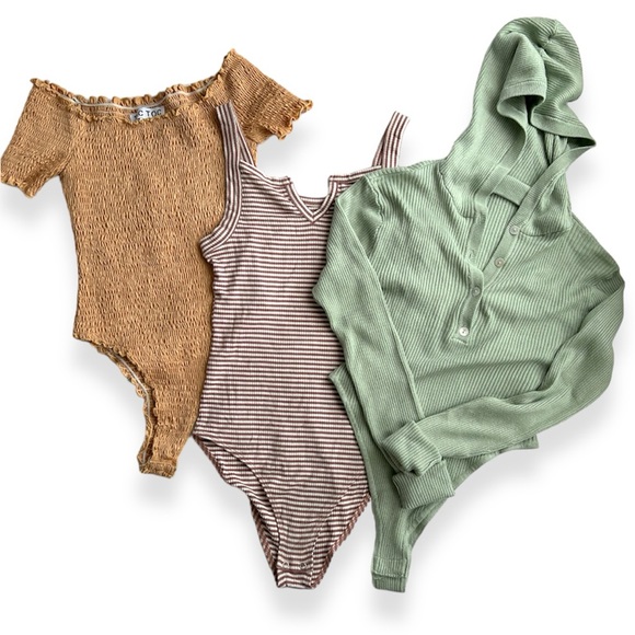 BUNDLE DEAL: Three Muted Tone Casual Bodysuits V-neck & Off The Shoulder - Small - Picture 15 of 15